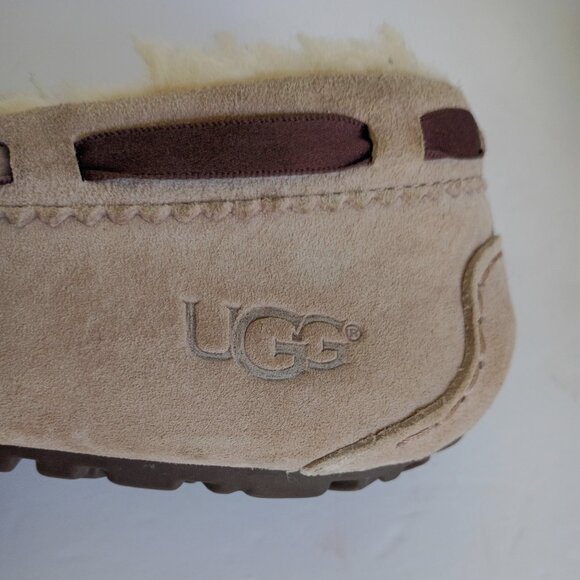 UGG Dakota Pom Pom Slipper Pink Size 10 - Picture 6 of 9